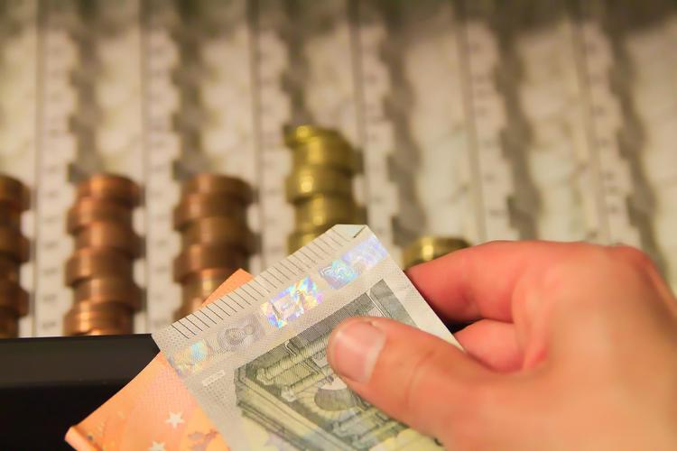 高送转利好还是利空（中国中车）