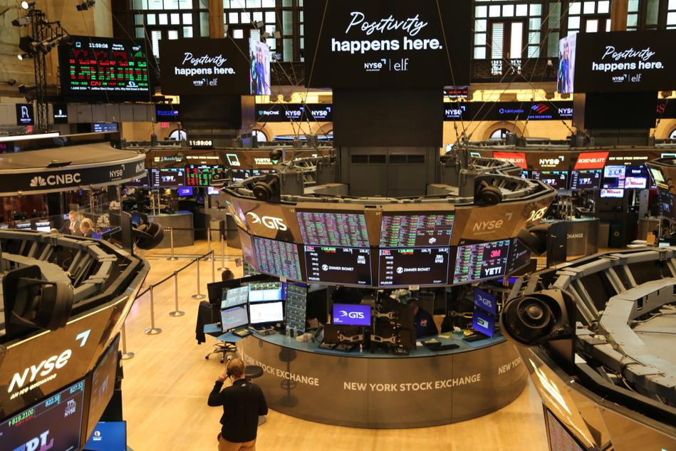 十大流通股占比很低（前十大流通股东的奥秘）