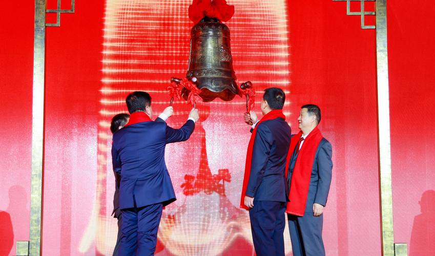 科技股主要看深证成指创业板指（创业板是上证