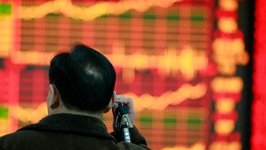 黄金近30年价格走势图（2015年黄金价格走势图）